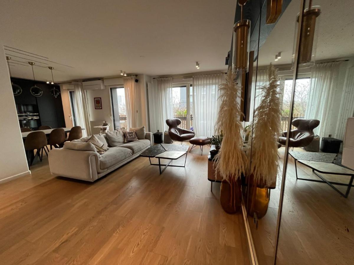 Appartement Luxueux Climatise Avec Terrasse, 6 Couchages - 17Eme Arrondissement De Paris كليشي المظهر الخارجي الصورة