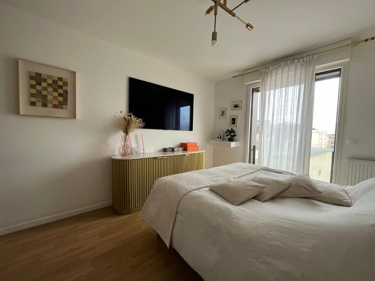 Appartement Luxueux Climatise Avec Terrasse, 6 Couchages - 17Eme Arrondissement De Paris كليشي المظهر الخارجي الصورة