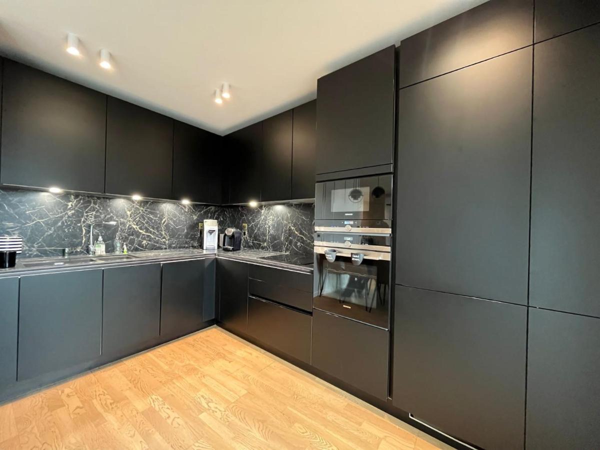 Appartement Luxueux Climatise Avec Terrasse, 6 Couchages - 17Eme Arrondissement De Paris كليشي المظهر الخارجي الصورة