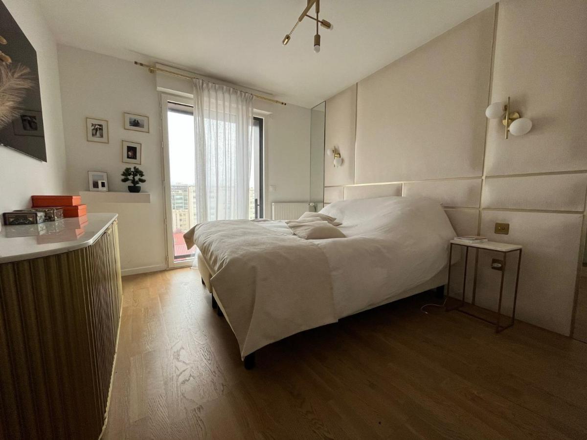 Appartement Luxueux Climatise Avec Terrasse, 6 Couchages - 17Eme Arrondissement De Paris كليشي المظهر الخارجي الصورة